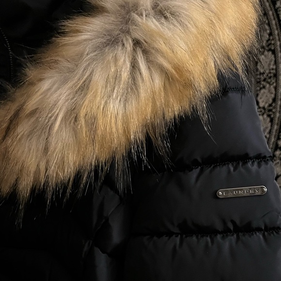 SOLD- Woman’s Winter Coat by Laundry - Picture 5 of 9